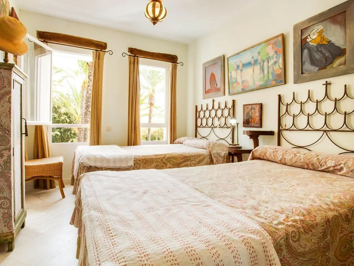 Belvilla By Oyo Apartment In San Roque Cadiz ソトグランデ