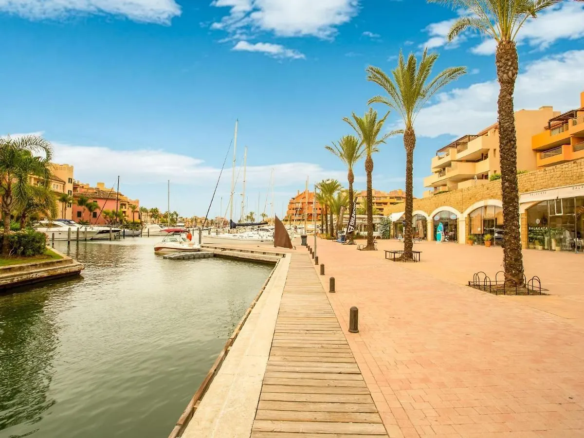Belvilla By Oyo Apartment In San Roque Cadiz ソトグランデ スペイン